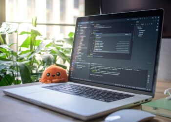 Custom software development benefits: why tailored solutions outperform off-the-shelf
